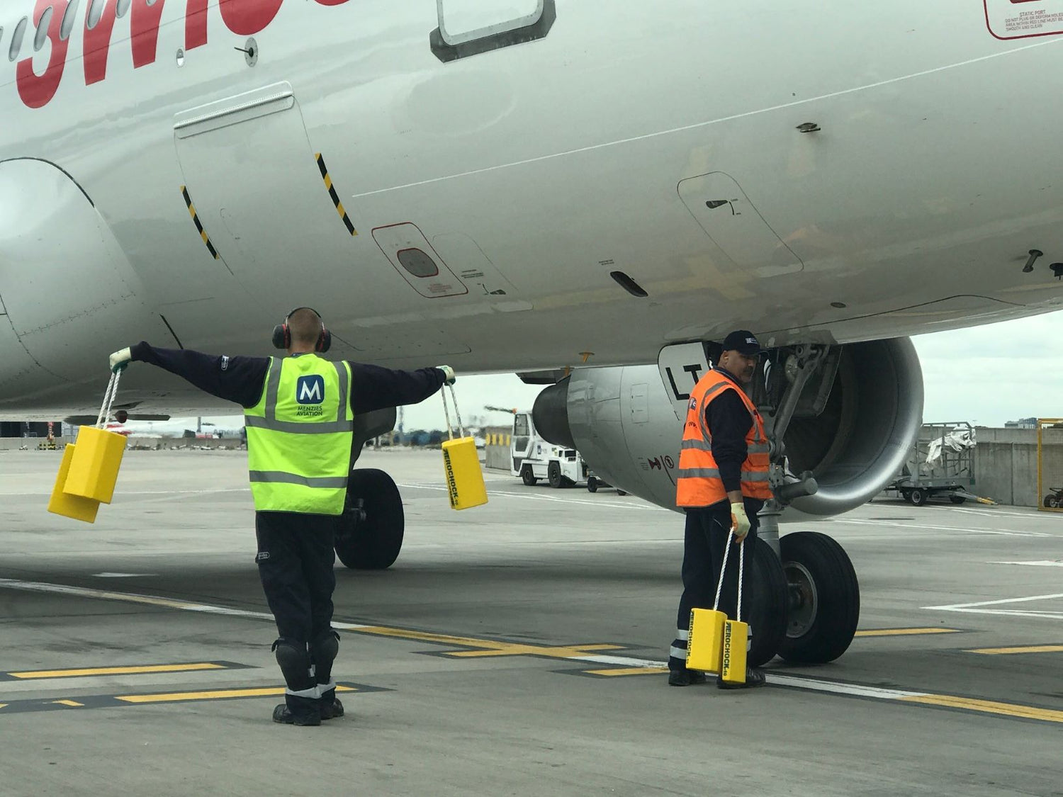 Lightweight aviation aircraft wheel chocks | Aerochock™