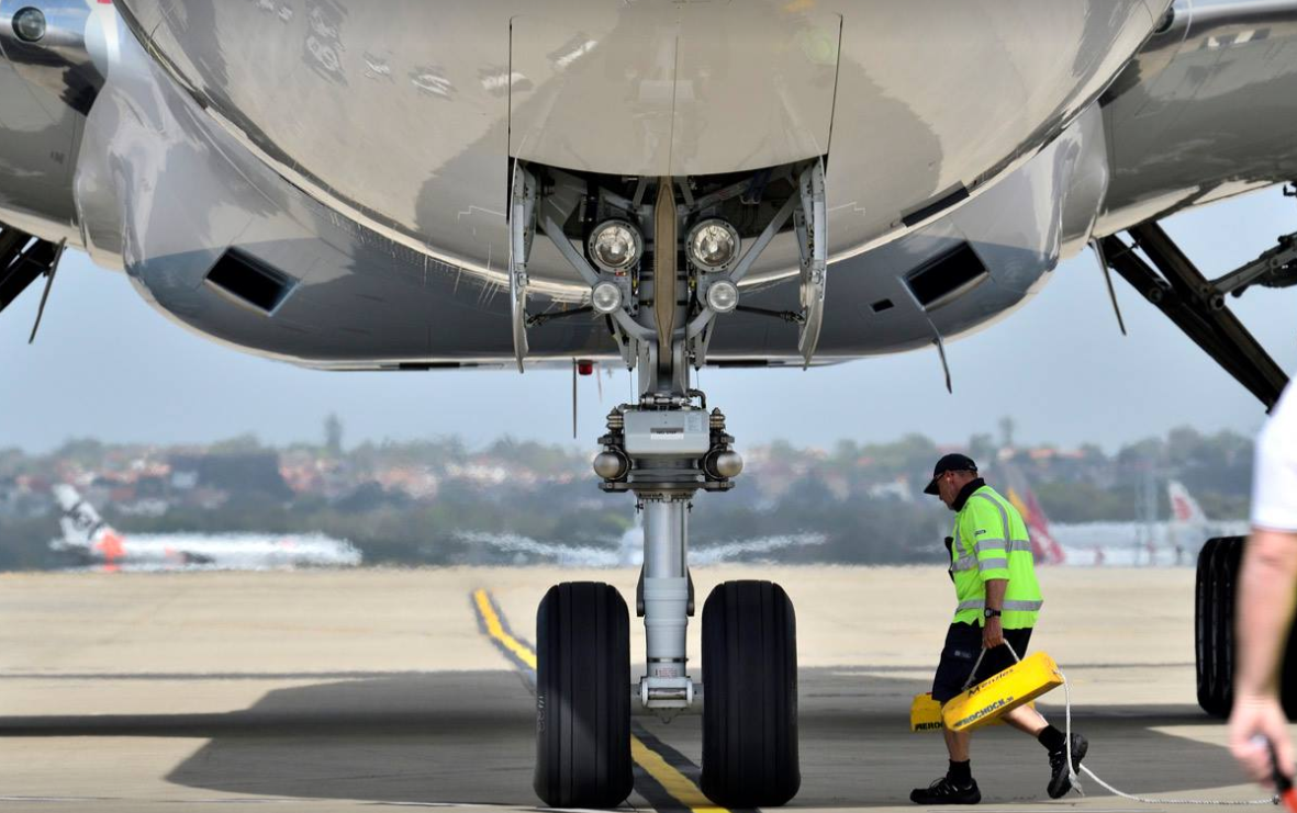 Lightest aircraft chocks for ground handlers | Aerochock™